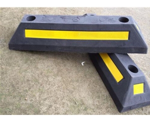 地下車庫(kù)交通設(shè)施